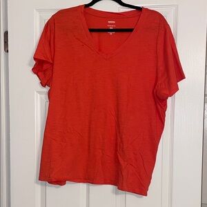 Sonoma V-Neck Short Sleeve Tee in Coral Red